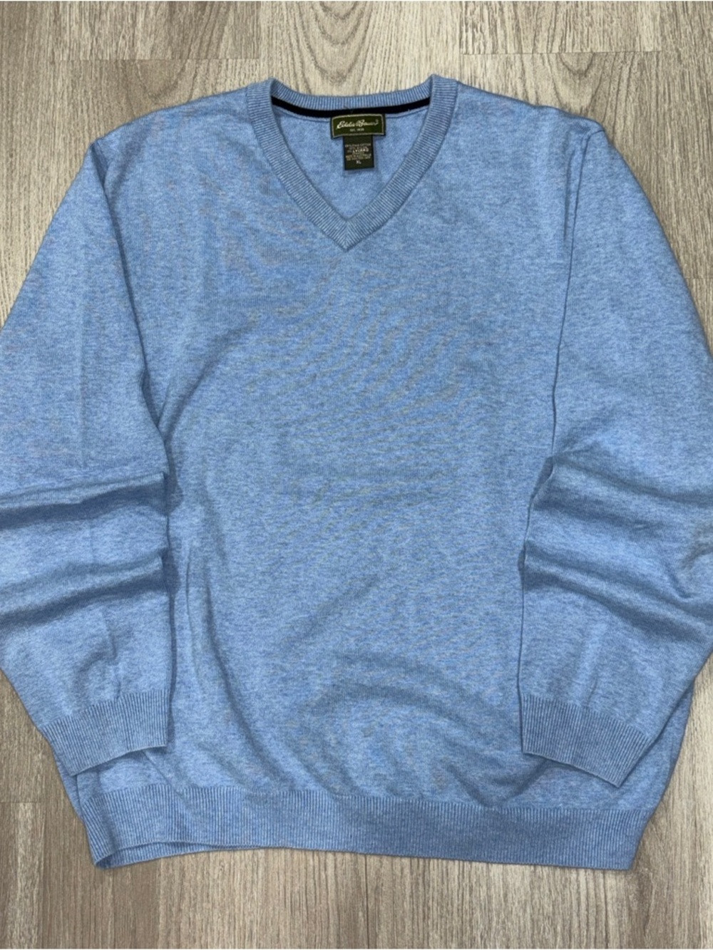 Eddie Bauer V-Neck
Sweater Mens XL Blue Pima Cotton
Lightweight Classic